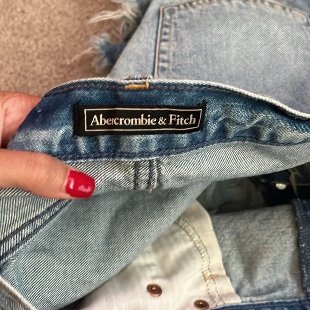 “Abercrombie & Fitch: High Waist Jean Shorts size 27”